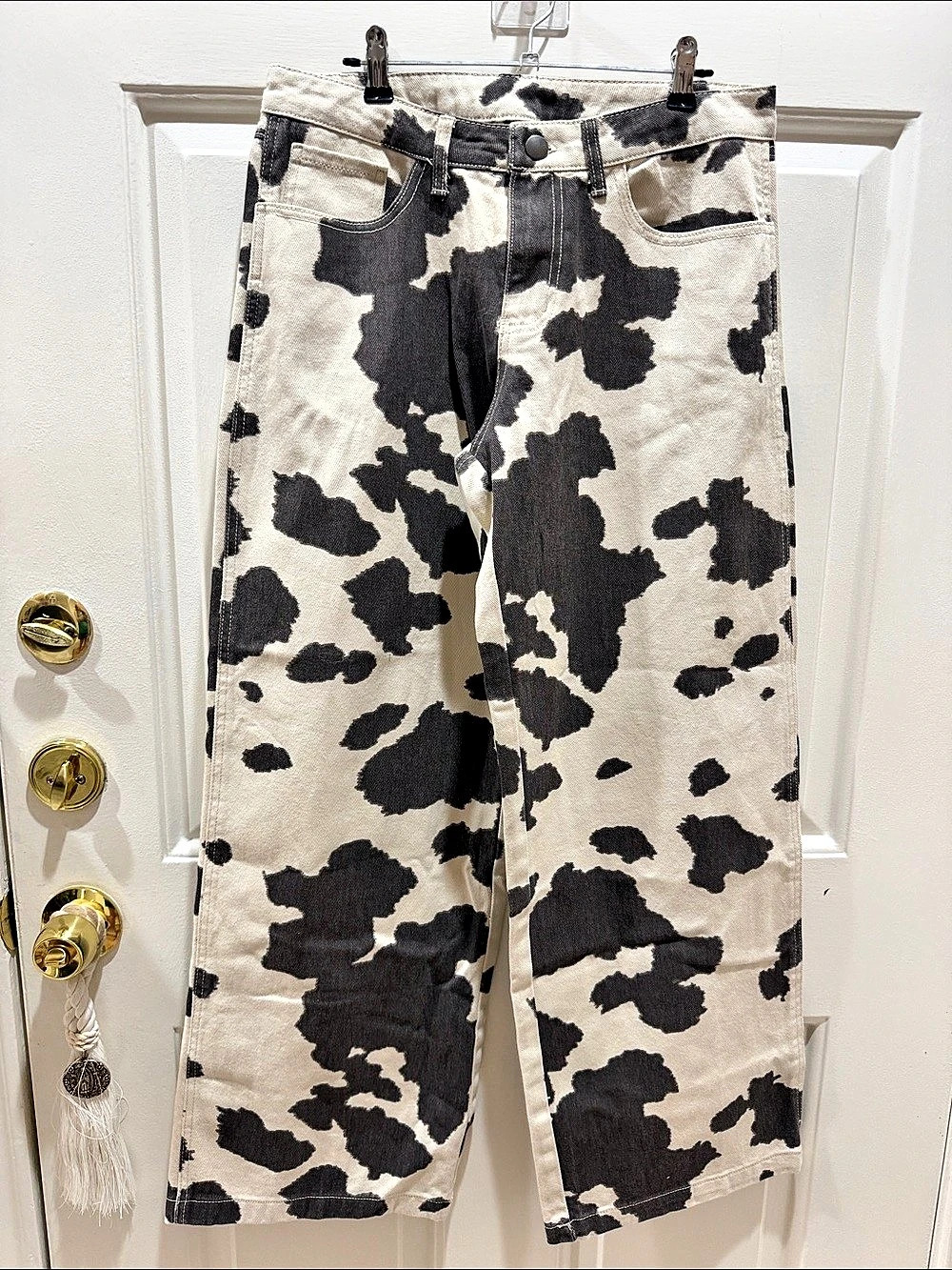 Willow & Label Cow Print Straight Leg Jeans Size Small Like New